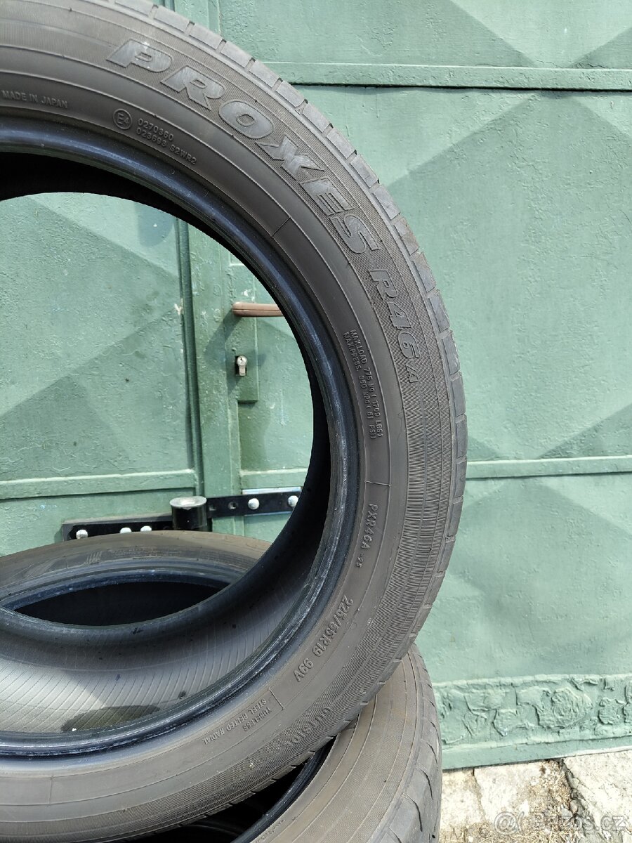 Toyo 225/55 r19 - 2