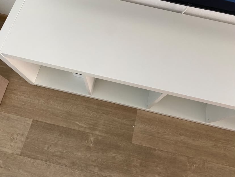 Bílý regál / knihovna / TV stolek - 2