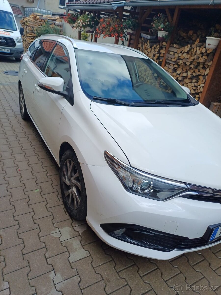 Toyota Auris 1,6 benzin 97KW - 2
