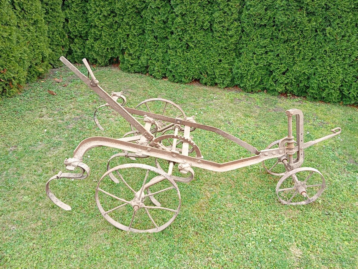 Historický kultivátor / plečka - 2