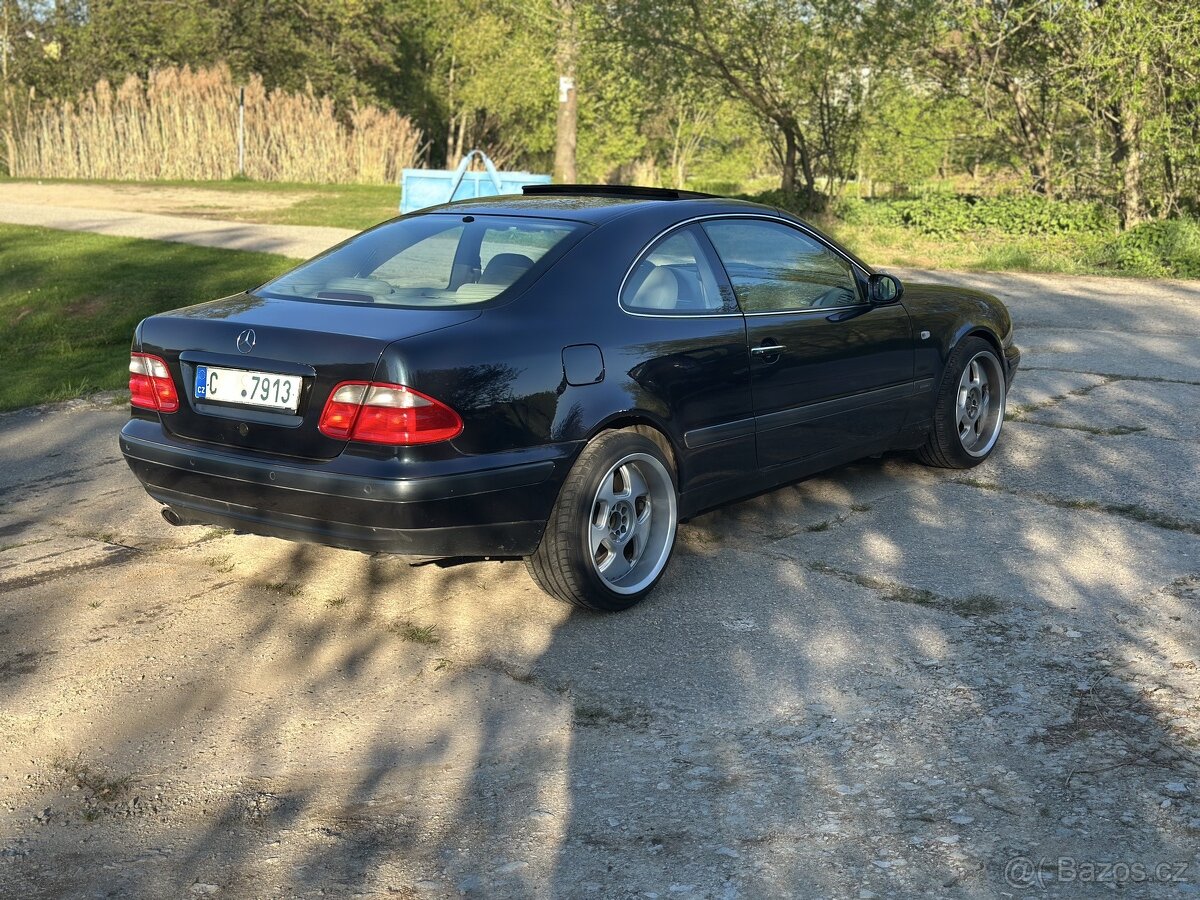 Mercedes-Benz W208 320i Automat – rok 1994 – dovoz Švýcarsko - 2