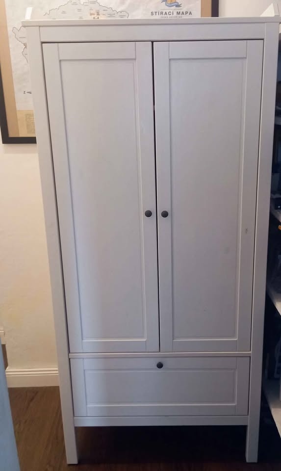 Dětská skříň a přebalovací pult/komoda - 2