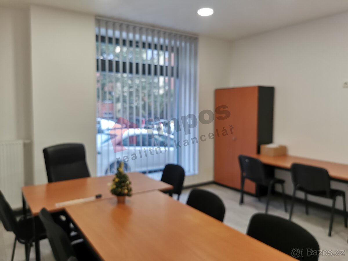 Pronájem kanceláře 20,5m2 v Hostivaři - 2
