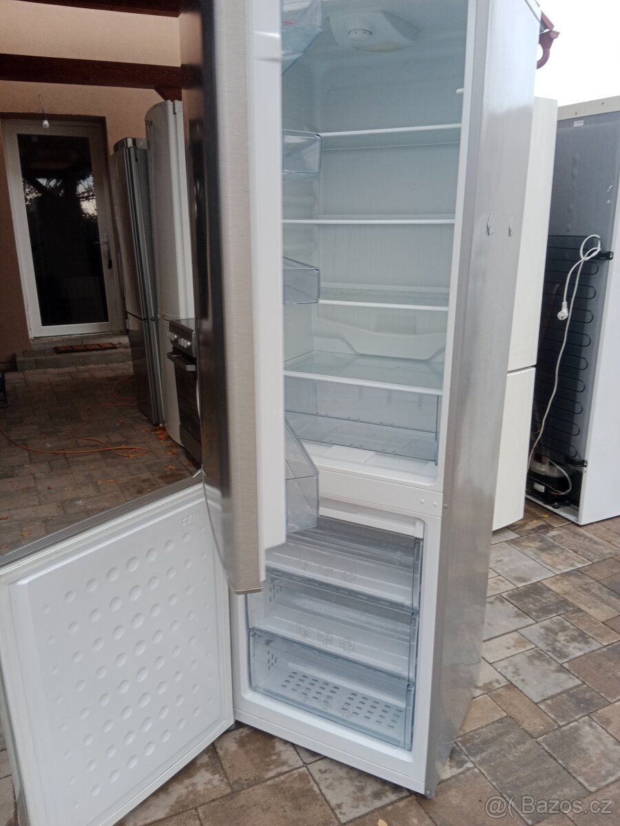 Lednice s mrazakem Beko - 2