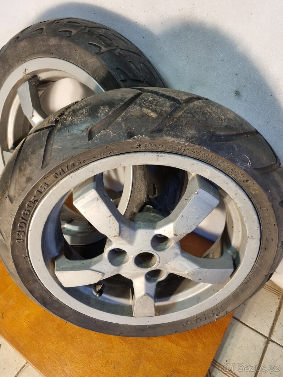 Kola PEUGEOT SATELIS - 2