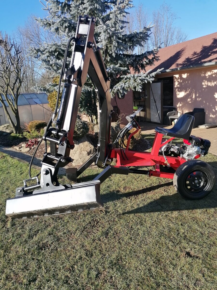 Minibagr, hydraulická svahovka - 2