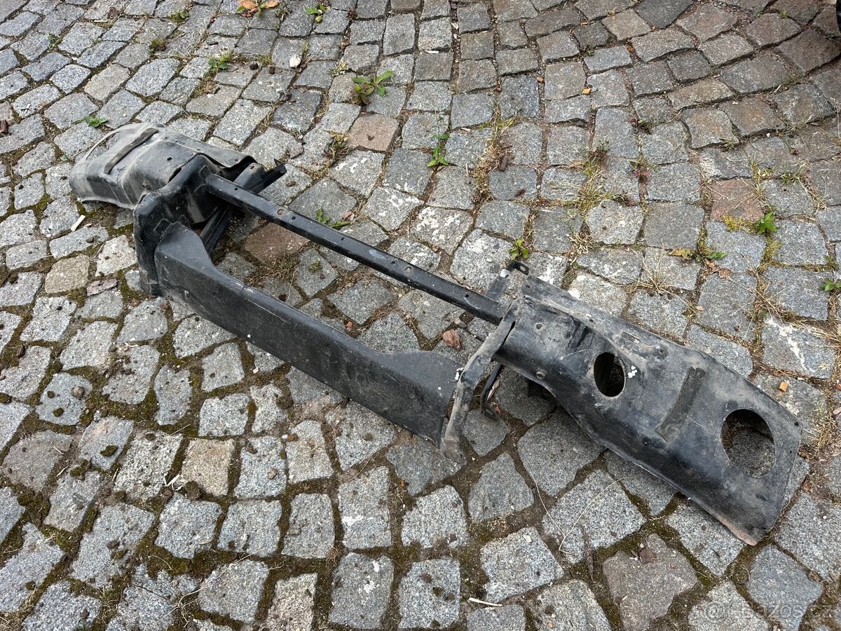 Nárazník Nissan Patrol Y61 - 2