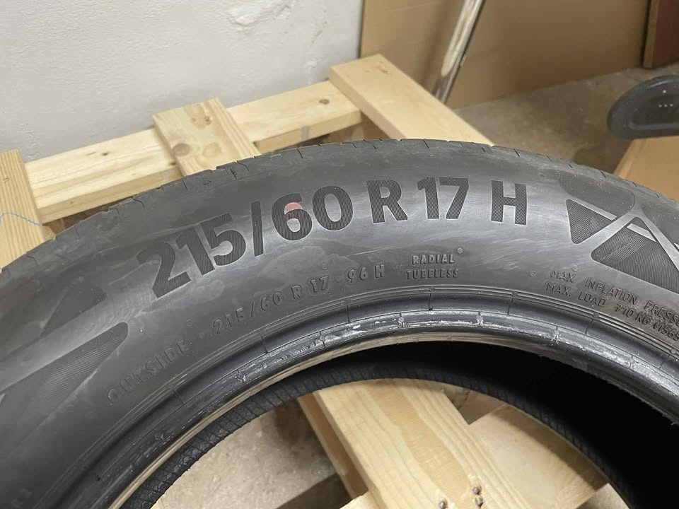 Letní PNEU Continental 215/60 R17 H - 2