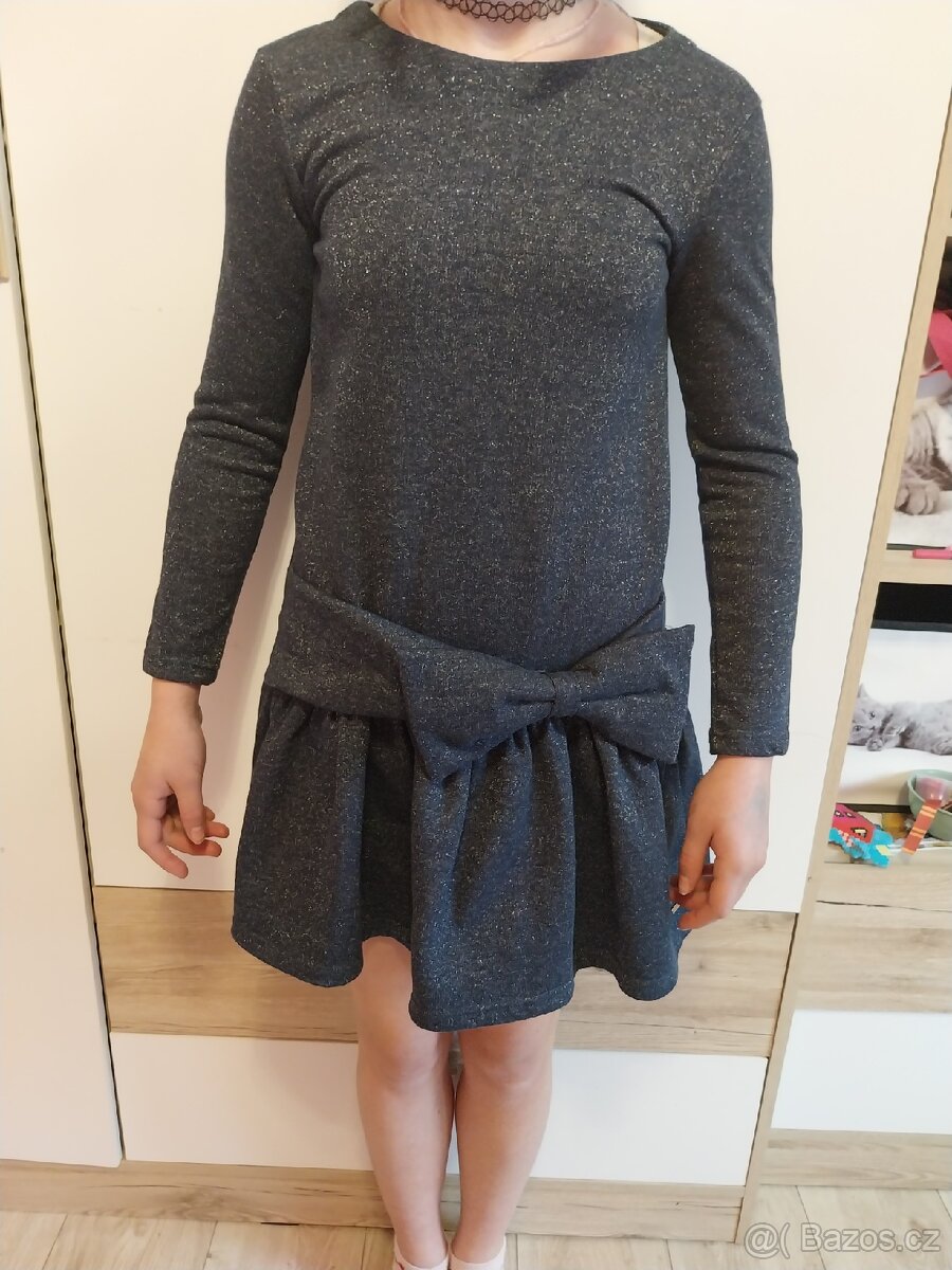 Dívčí šaty 140 - 2