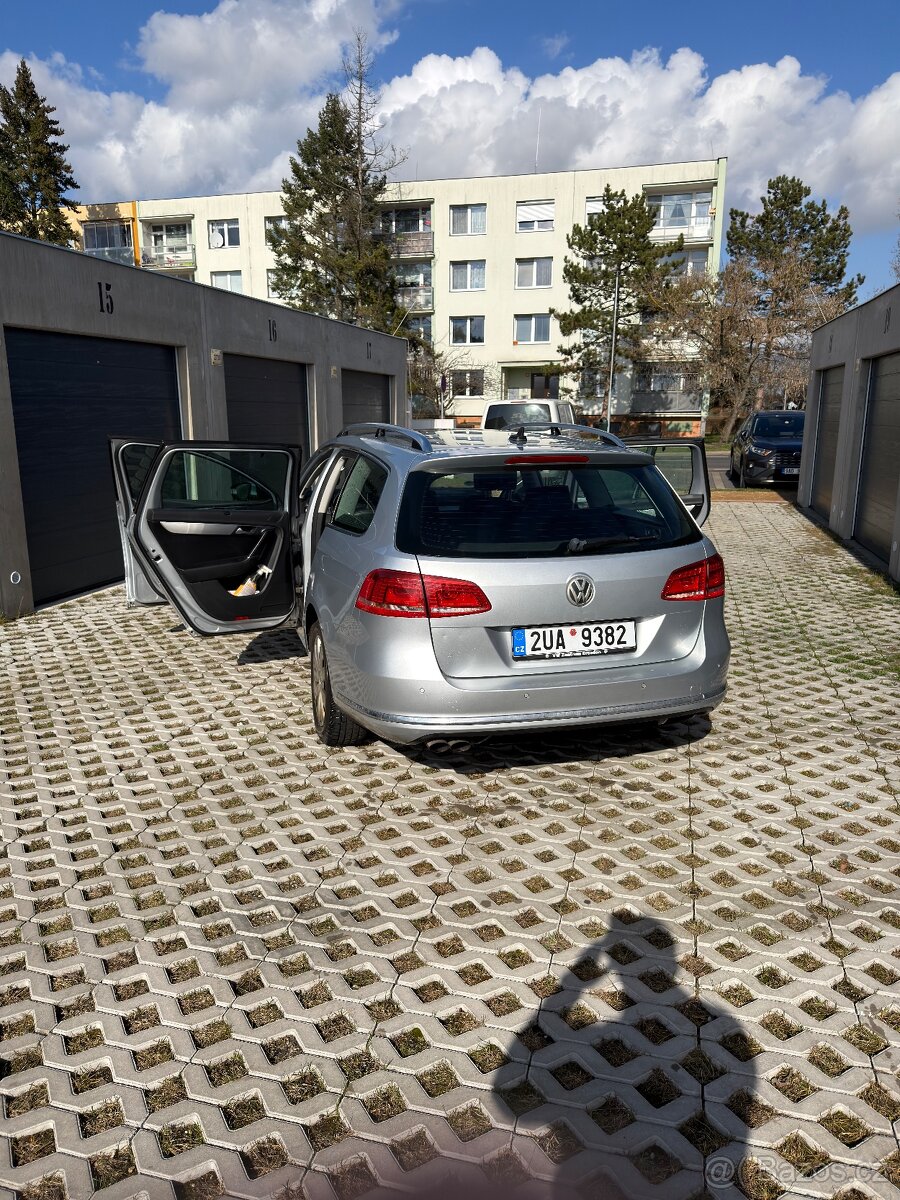 Passat b7 2012 2.0 TDi 125 kw highline - 2