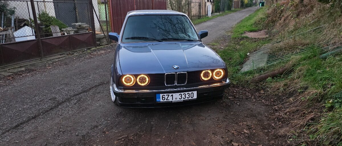BMW E30 323i 1985 - 2