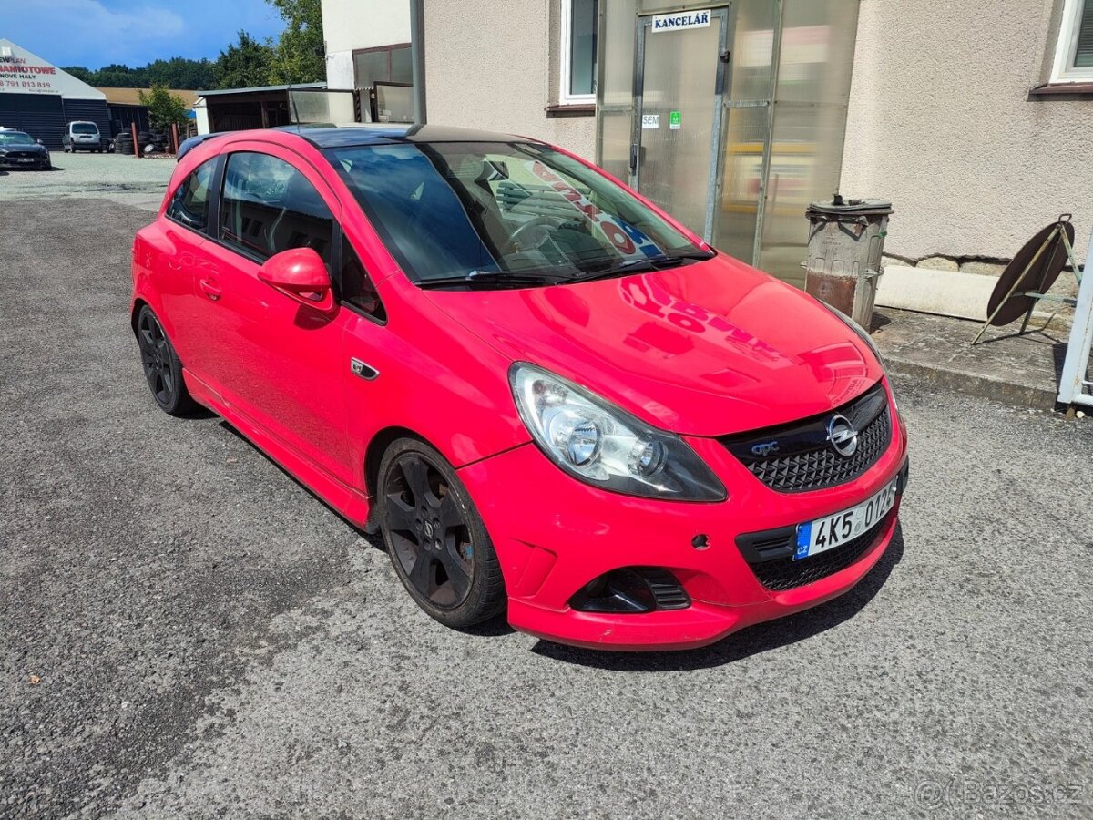Opel Corsa 1.6 Turbo OPC - 2