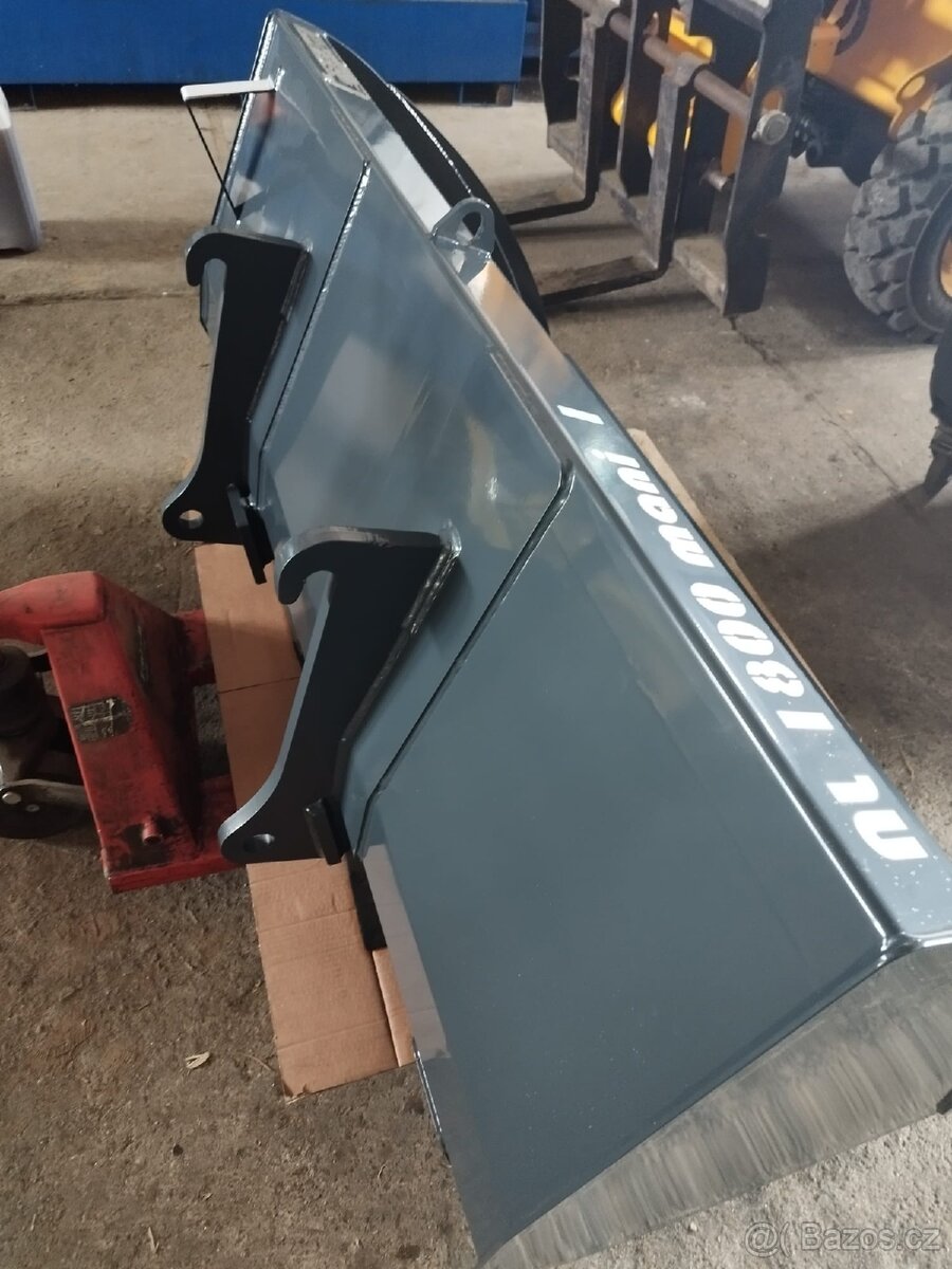 Nakládací lopata závěs JCB Tool Carrier - 2