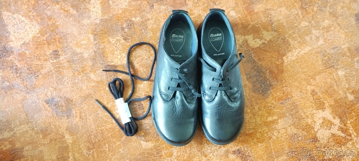 Nove kozene damske boty zn. Bata, vel. 38 - 2