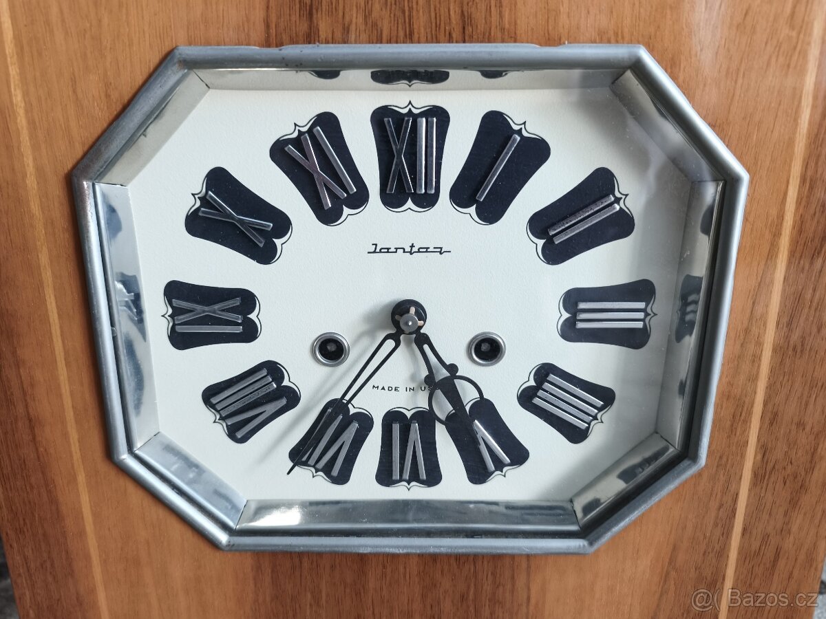 Nástěnné hodiny JANTAR - 2