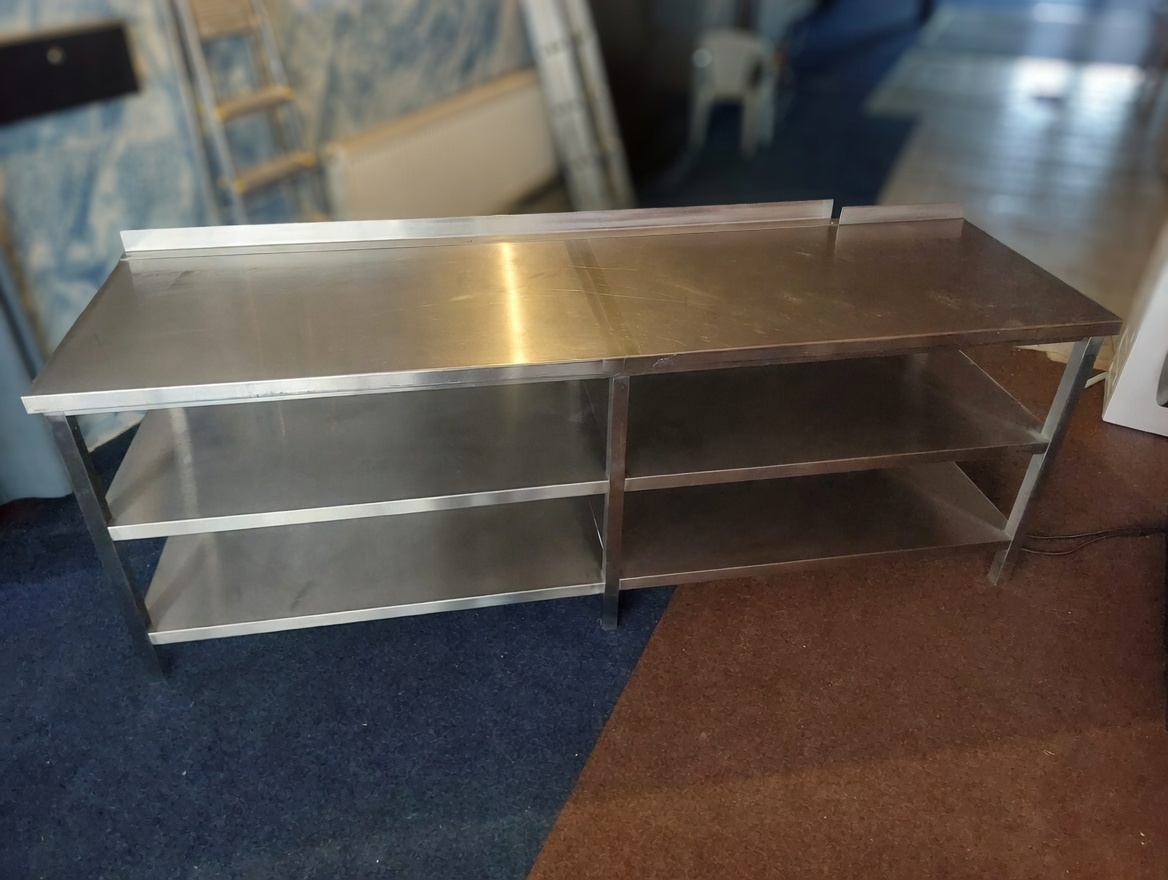 Nerezový pracovní stůl - 2