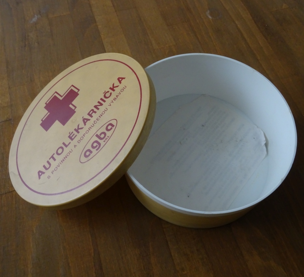 Retro krabička na autolékárničku - 90. léta - 2