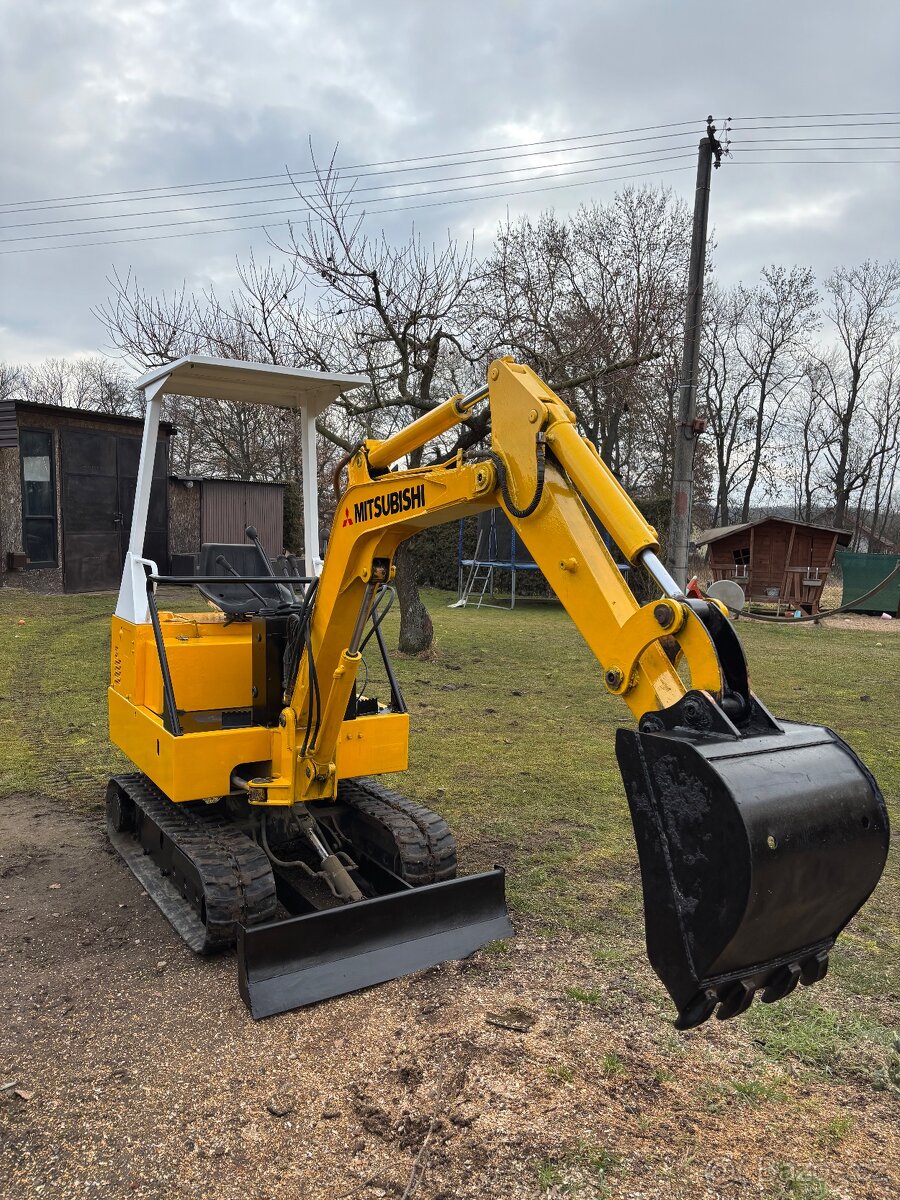Japonský minibagr 1.5t Mitsubishi, velmi dobrý stav - 2