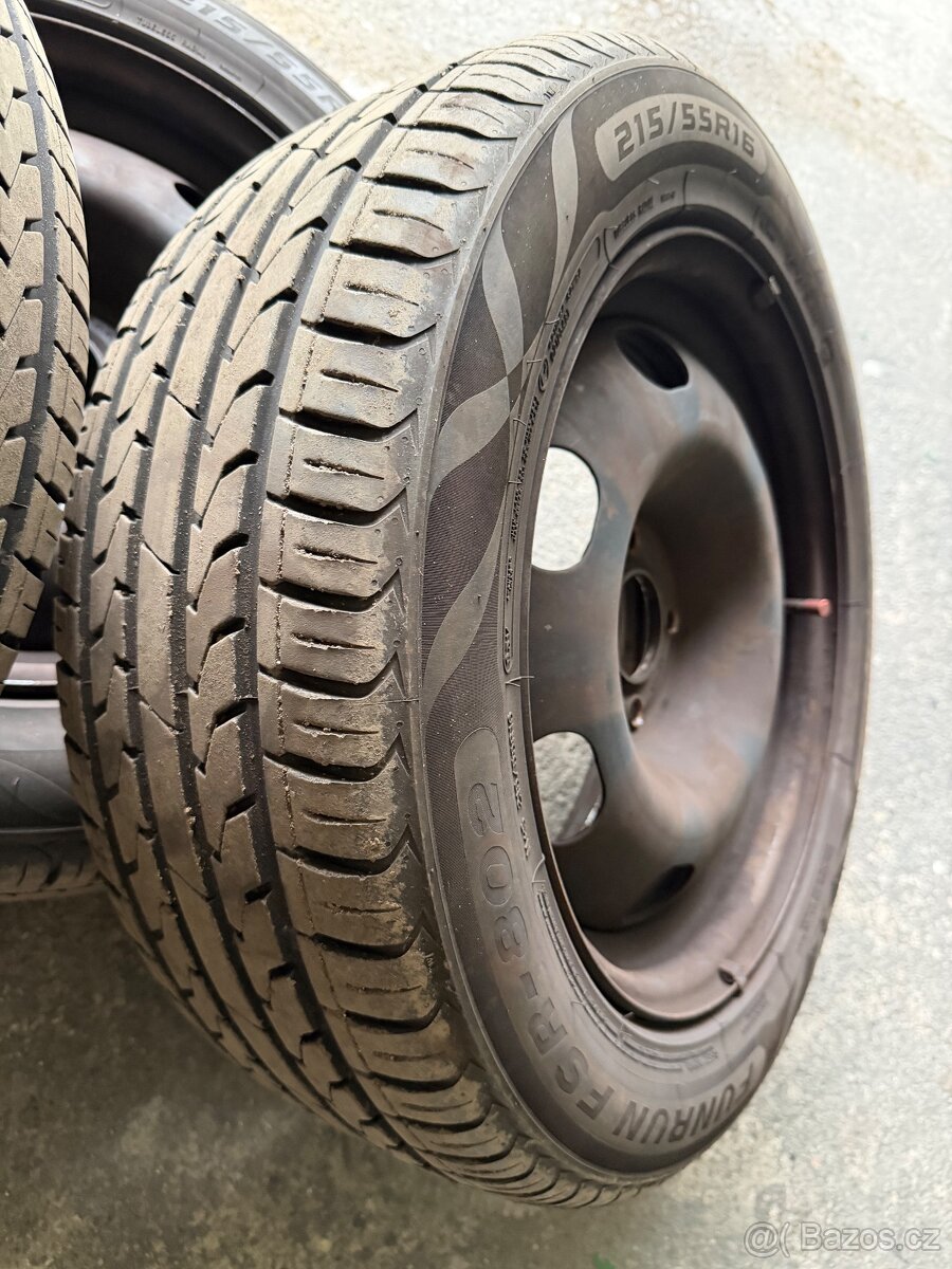 Letní pneu 215/55 R16 s disky - 2