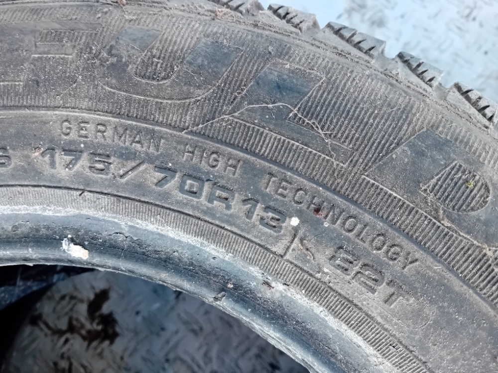Pneu 175/70 R13,zimní,2x,4mm - 2