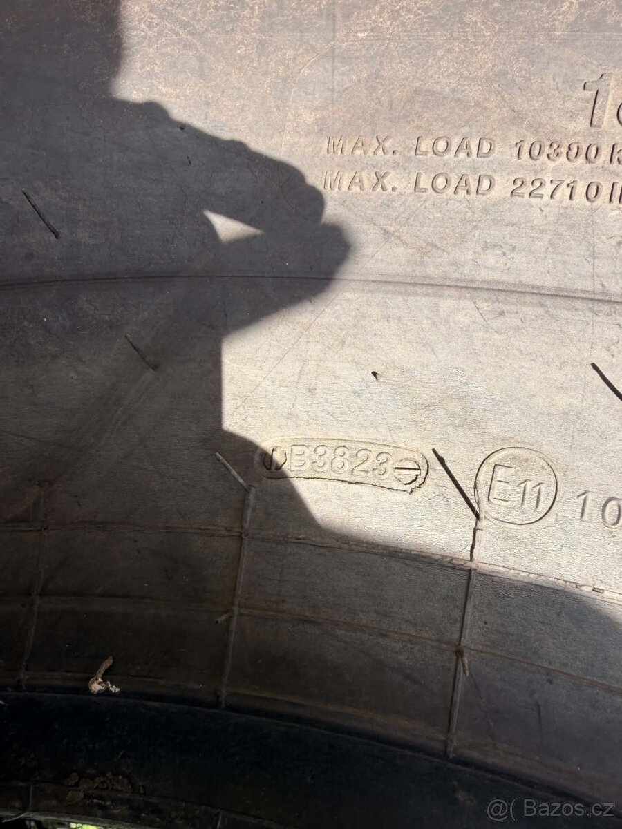 BKT VF900/60R42 - 2
