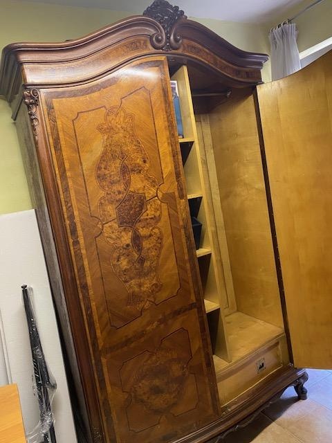 Prodám dvě starožitné skříně z období První republiky - 2