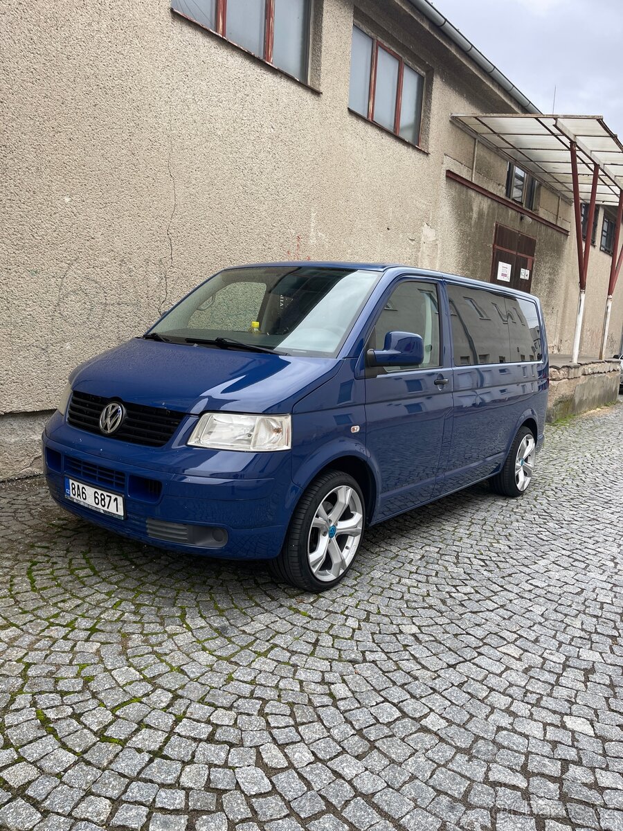 Vw transporter t5 2.5tdi 96kw automat - 2