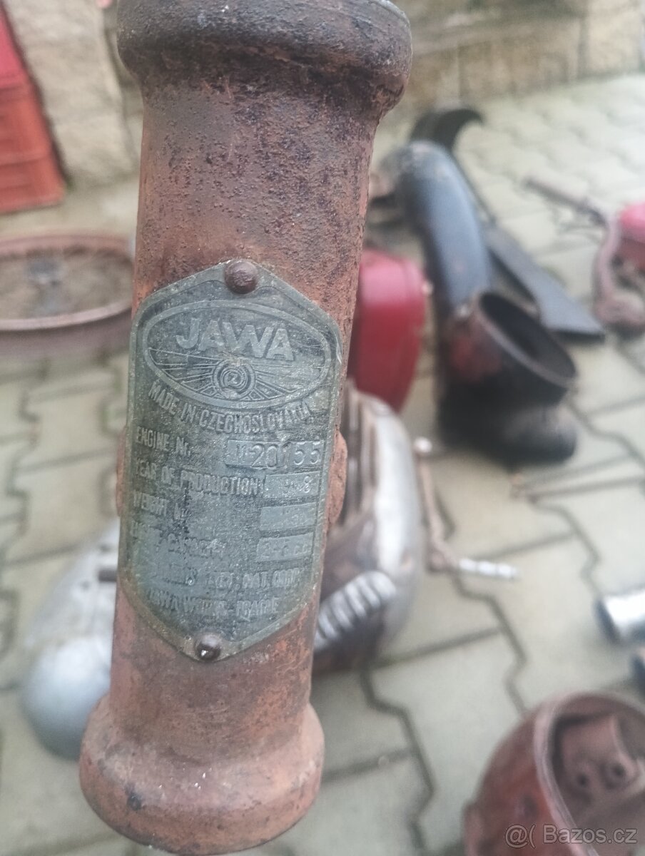 Jawa 250 pérák zbrojovka - 2