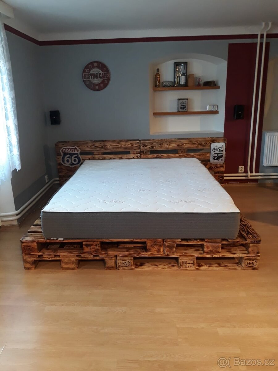 Paletová postel - 2