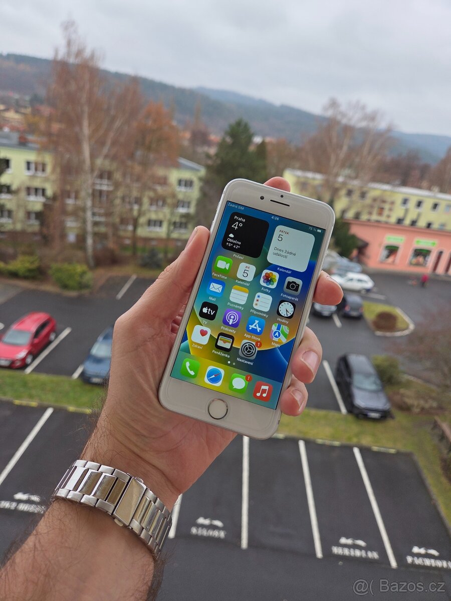 Apple iPhone 8 64GB White - baterie 100% - 2