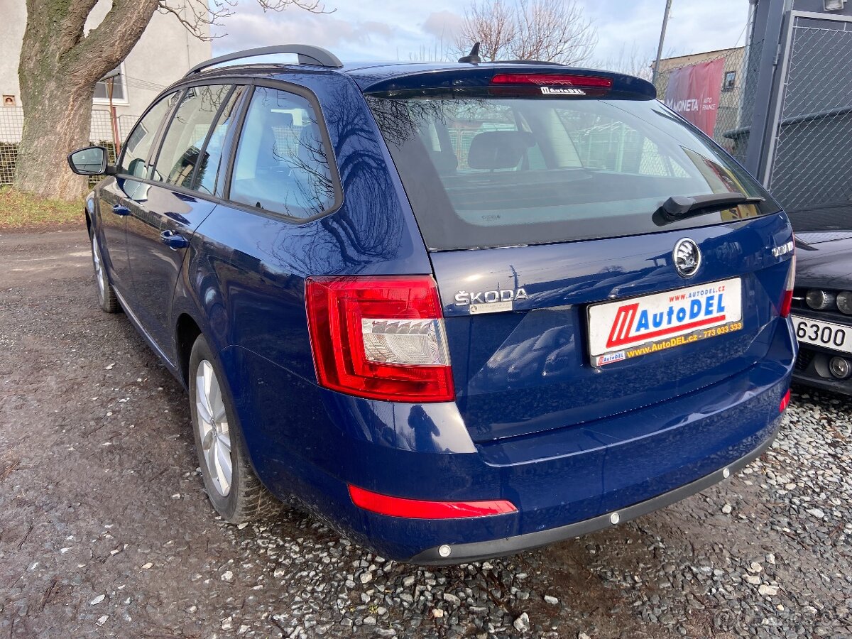 Škoda Octavia 1.6 TDi DSG Navigace, Tempomat - 2