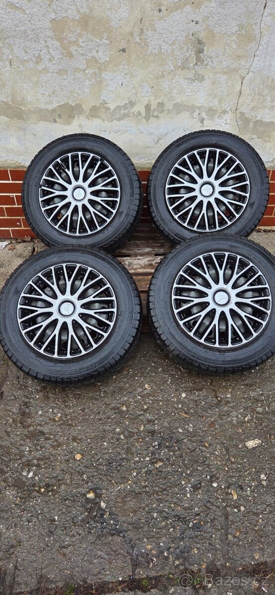 Plechové kola, r16 5x112, Vito, Viano zimní pneu 205/65C - 2