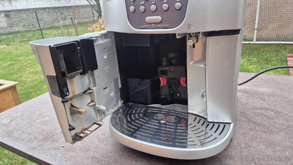 Kávovar DeLonghi Magnifica - 2