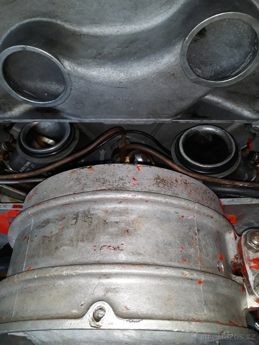 Predám motor traktora RS-09 - 2