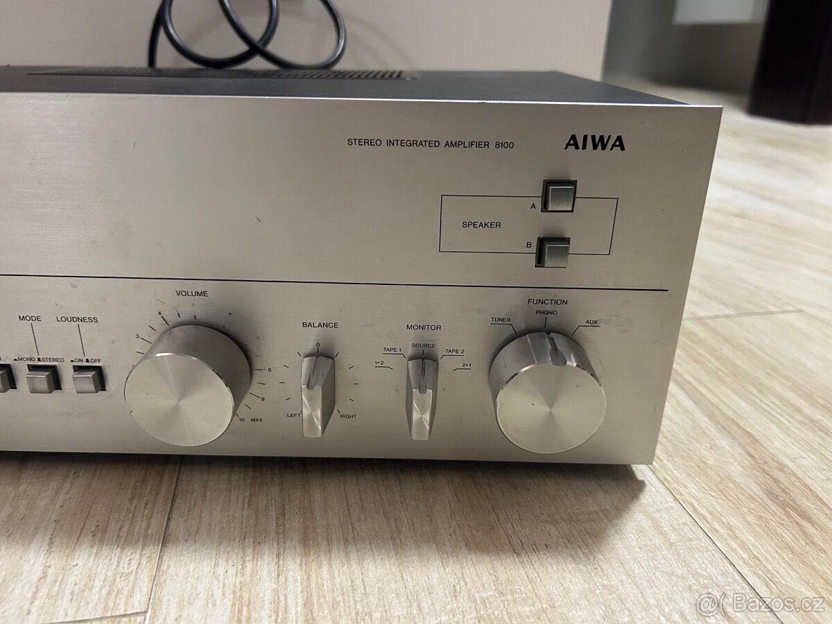 AIWA 8100 stereo zesilovač - 2