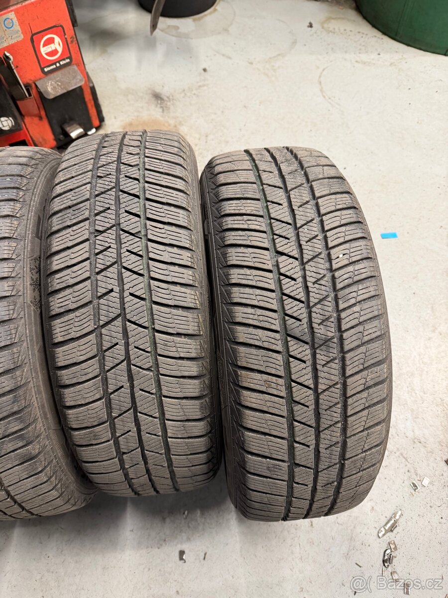Zimní pneu 205/60/16 - 2