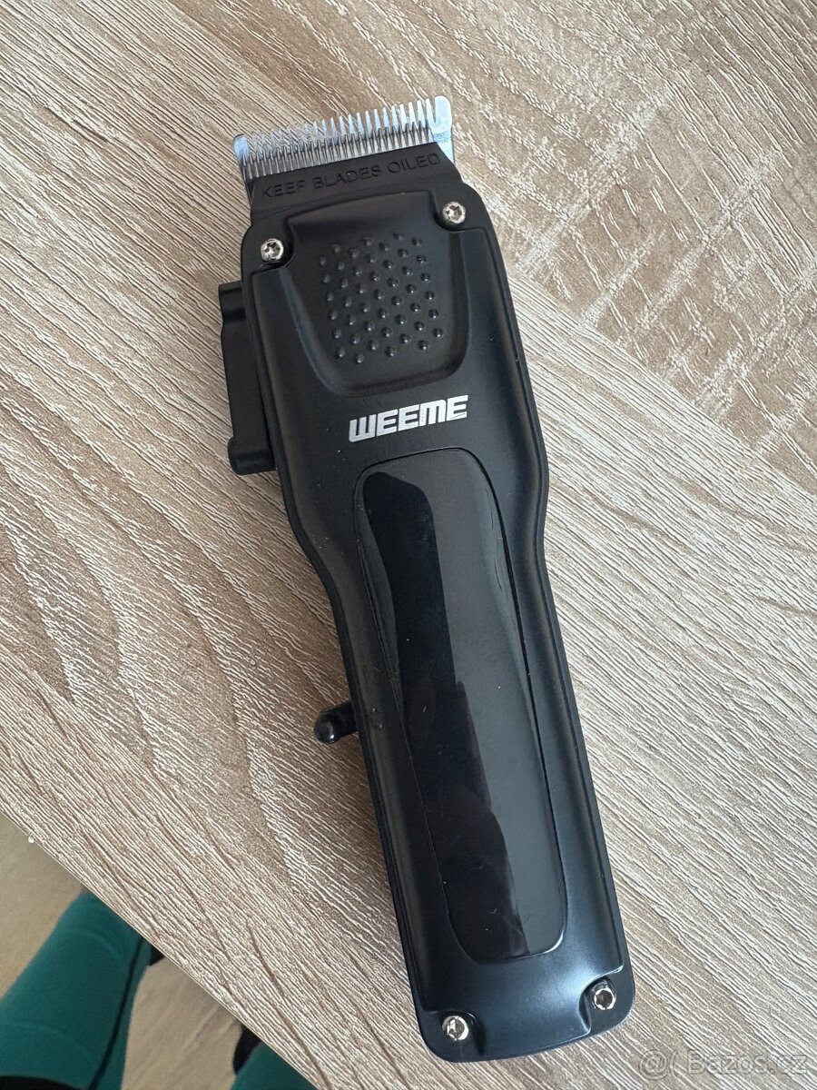 Kadeřnické náčiní - 2