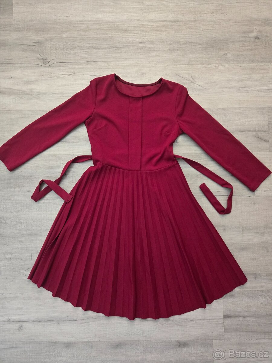 Tmavě červené, vínové šaty - 2