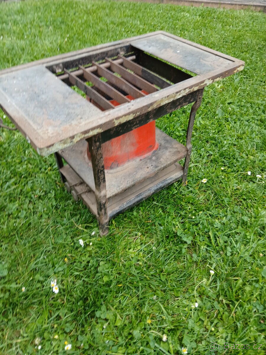 Stará petrolejová kamínka - 2