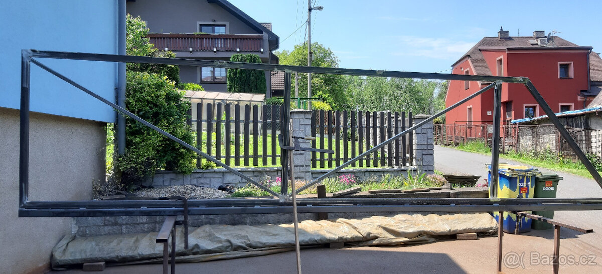 Samonosná brána- Akční cena - 2