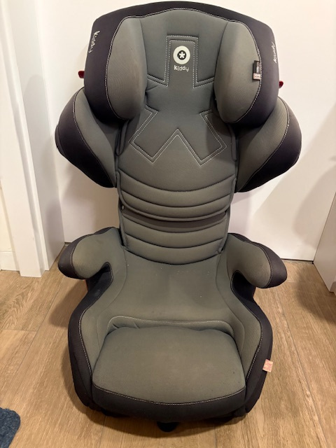 Autosedačka Kiddy Smartfix 15-36kg šedá - 2