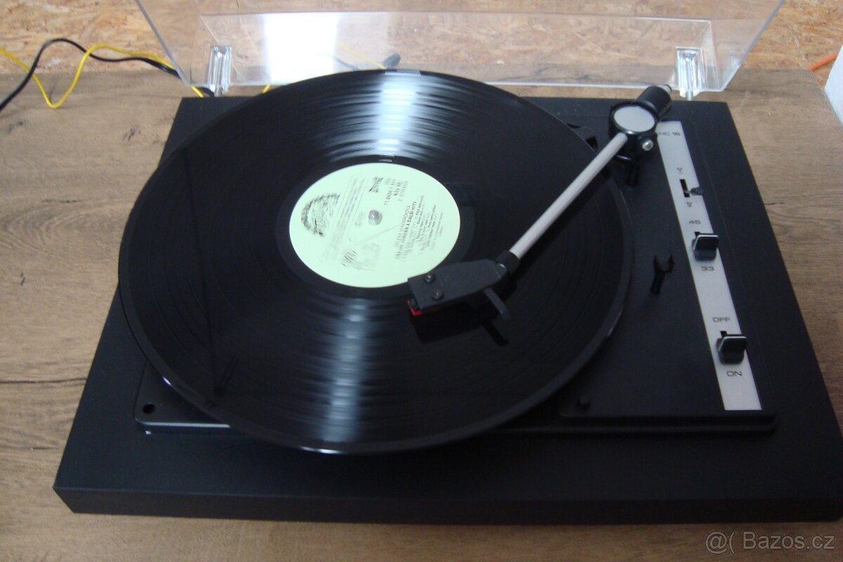 Gramofon Tesla HC-16 - 2