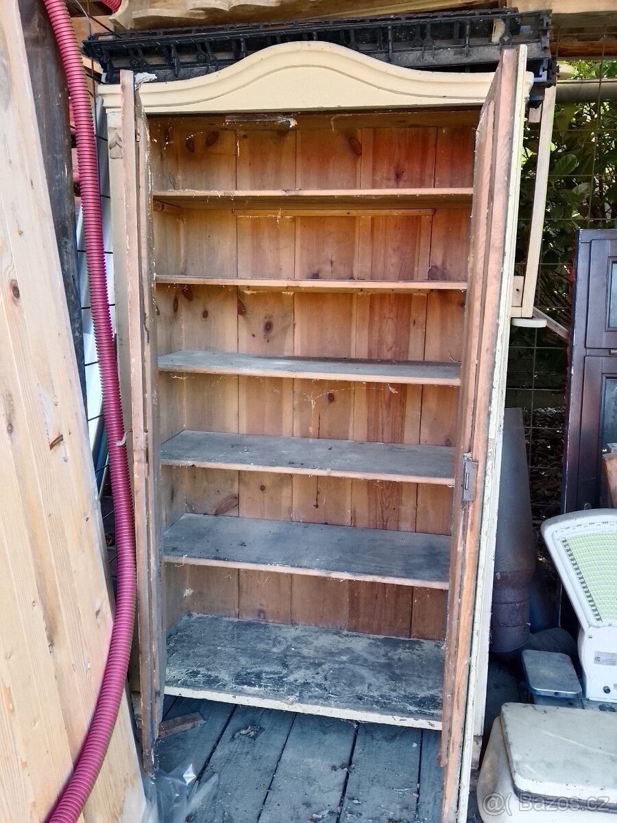 Stará dřevěná špajska - 2