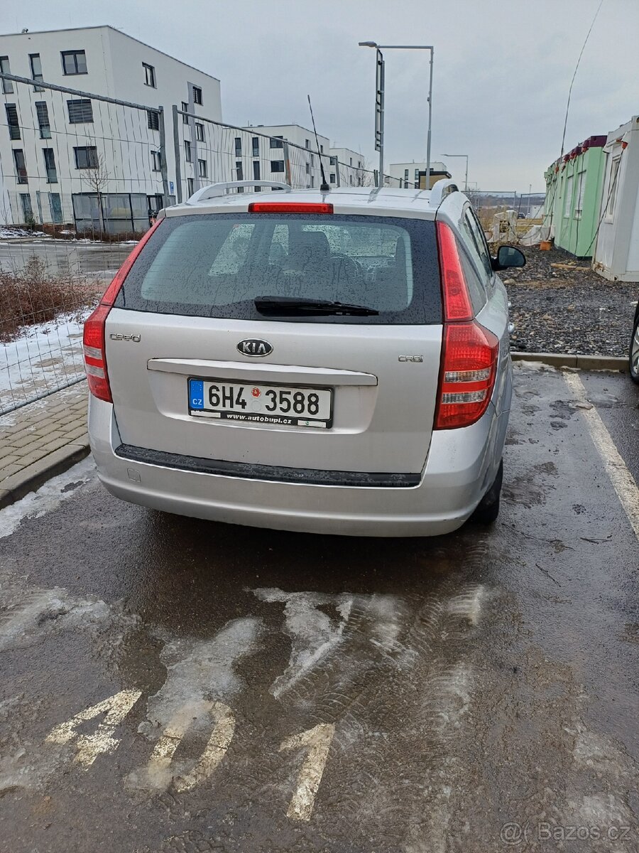 Kia ceed 2.0 crdi - 2