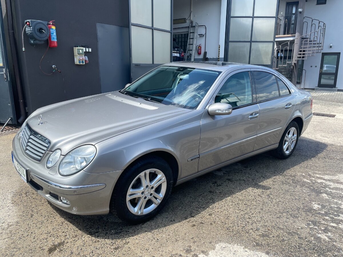Mercedes E240 W211 - 2
