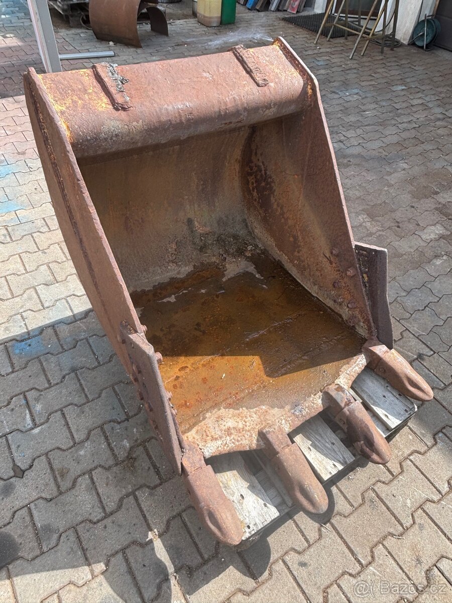 Lopata na stroj 15-20t - 2