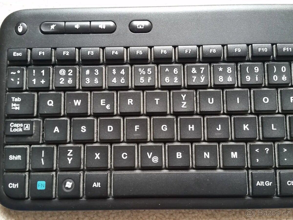 Bezdrátová klávesnice - Logitech K400 - 2