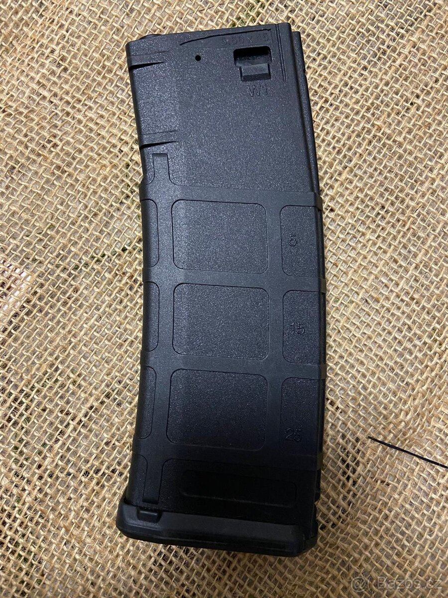 Airsoftová výbava AEG M4 - 2