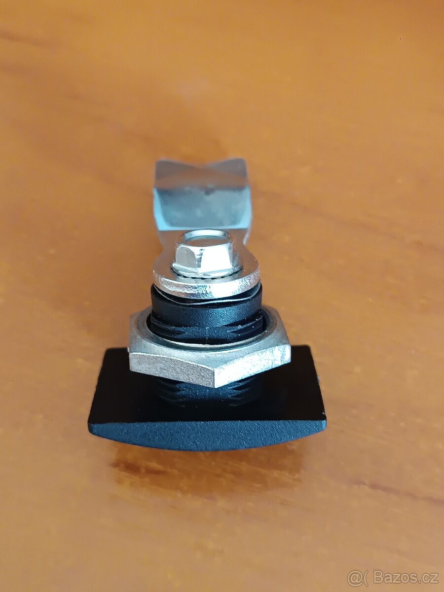 Zámek k rozvaděči - 2