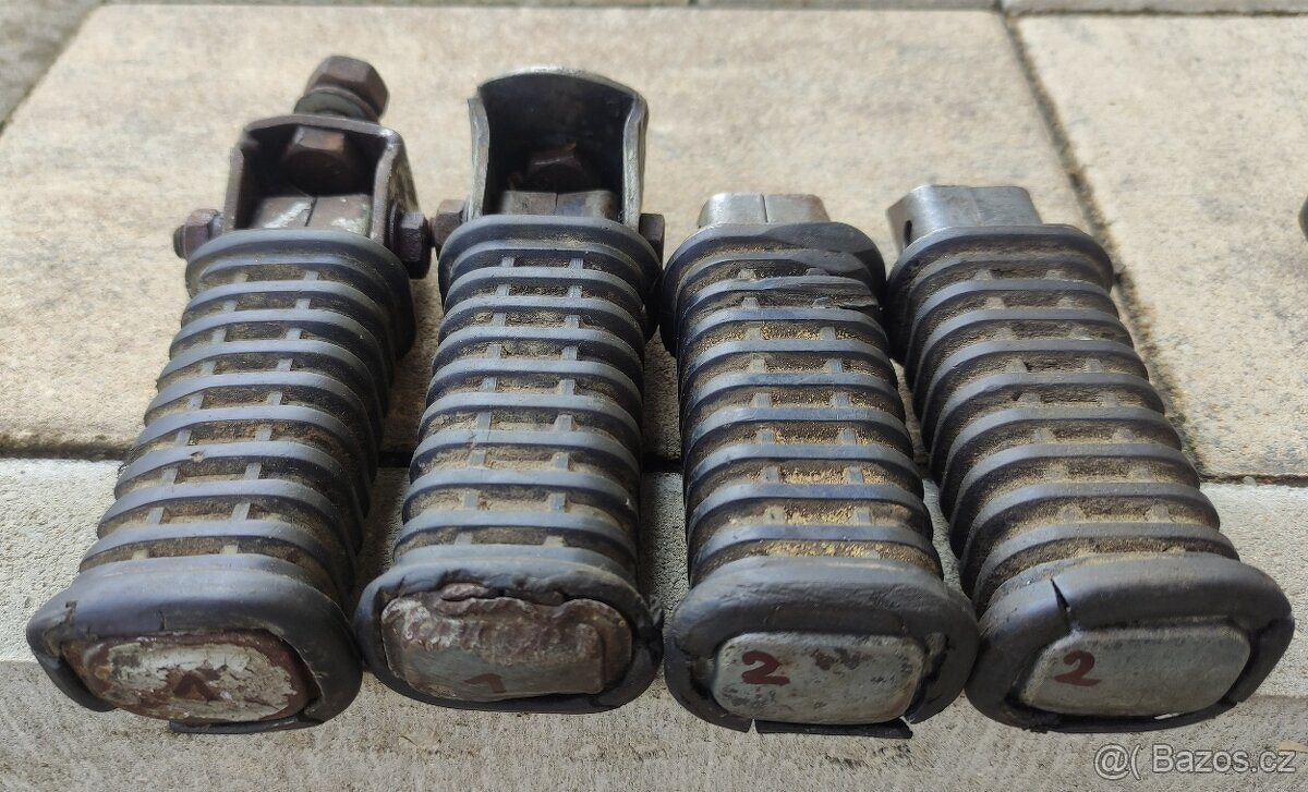 Jawa 350/634, 250/623, 350/633 Bizon, Californie - stupačky - 2